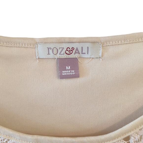 EUC Roz & Ali Lace Overlay Top, M - Picture 3 of 6